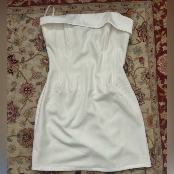 White Fox Boutique Dresses & Skirts - White fox dress